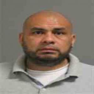 Luis E Flores a registered Sex Offender of Illinois