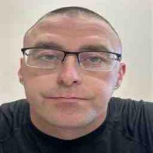 Dustin L Chenoweth a registered Sex Offender of Illinois
