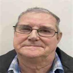 Robert Lee Hull a registered Sex Offender of Illinois