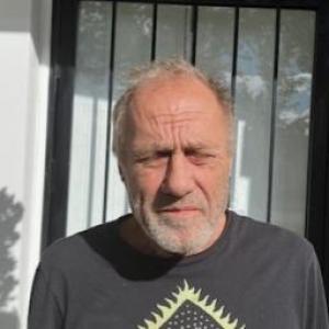 Howard J Gust a registered Sex Offender of Illinois
