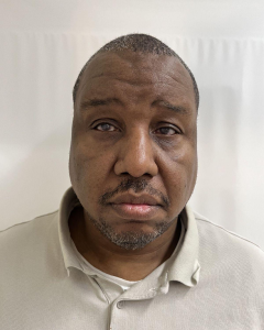 Lonnie Sweat a registered Sex Offender of New York