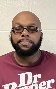 Derrick Oshawn Williams a registered Sex Offender of Alabama