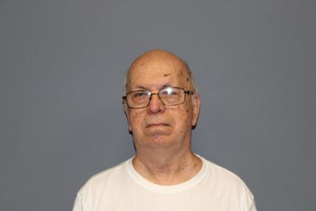 Robert Victor Dumont a registered Sex Offender of Massachusetts