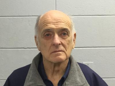 Robert L Tracey a registered Sex Offender of Massachusetts