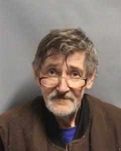 Lynwode E Paquette a registered  of Massachusetts