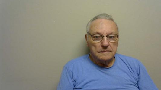Maxwell Robert Lewis a registered Sex Offender of South Dakota