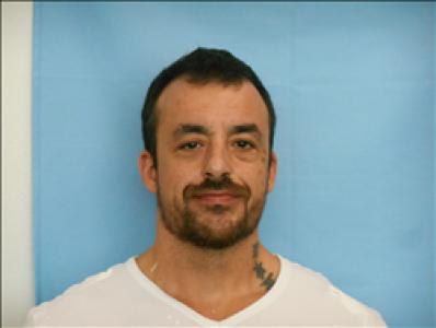 Reyes Osuna Campos a registered Sex, Violent, or Drug Offender of Kansas