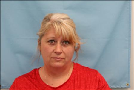 Christi J Michelle Pennington a registered Sex, Violent, or Drug Offender of Kansas