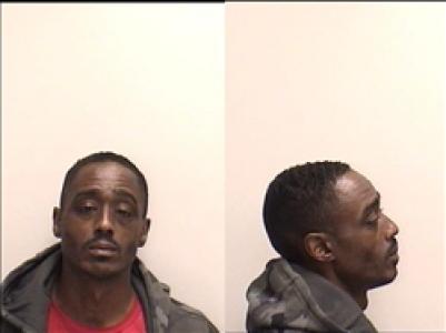 Lamont Ray Lunnie a registered Sex, Violent, or Drug Offender of Kansas