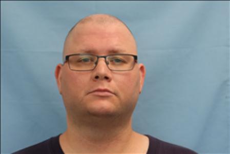 Kenneth Lee Mahoney II a registered Sex, Violent, or Drug Offender of Kansas