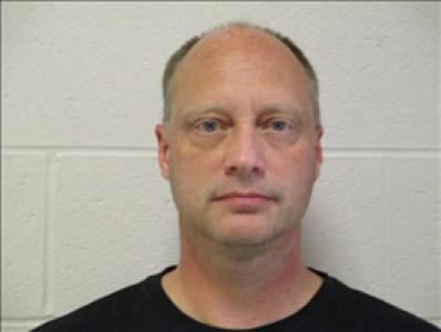 Dennis Victor Henry a registered Sex, Violent, or Drug Offender of Kansas