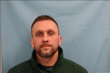 Jonathon Michael Wayne Reynolds a registered Sex, Violent, or Drug Offender of Kansas