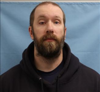 Ian Thomas Richardson a registered Sex, Violent, or Drug Offender of Kansas