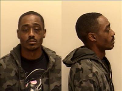 Lamont Ray Lunnie a registered Sex, Violent, or Drug Offender of Kansas