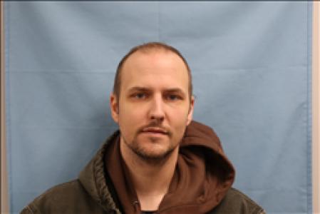 Erik Michael Huseth a registered Sex, Violent, or Drug Offender of Kansas