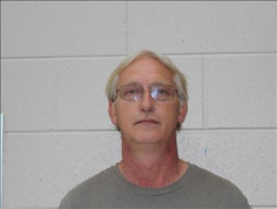 Robert Lee Estus a registered Sex, Violent, or Drug Offender of Kansas