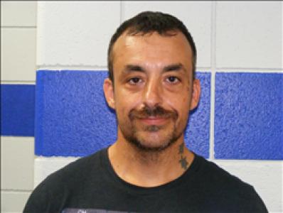 Reyes Osuna Campos a registered Sex, Violent, or Drug Offender of Kansas