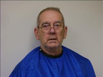 Claude Edward Grooms a registered Sex, Violent, or Drug Offender of Kansas