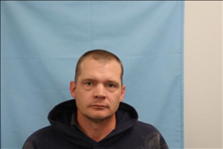 Travis Lee Rich a registered Sex, Violent, or Drug Offender of Kansas