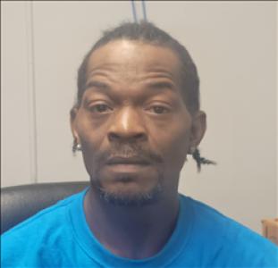 Donnell Edwards a registered Sex, Violent, or Drug Offender of Kansas