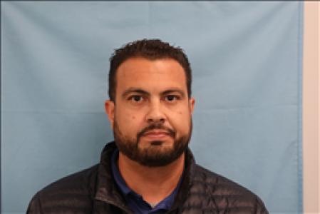 Michael Lee Navedo-jimenez a registered Sex, Violent, or Drug Offender of Kansas