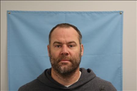 Darin Michael Redeker a registered Sex, Violent, or Drug Offender of Kansas