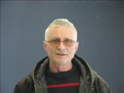 Roger Wayne Lundry a registered Sex, Violent, or Drug Offender of Kansas