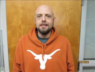 Andrew Wayne Wear a registered Sex, Violent, or Drug Offender of Kansas
