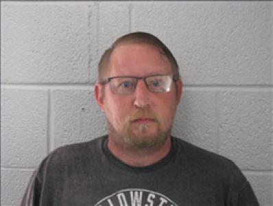 Andrew James Mccrary a registered Sex, Violent, or Drug Offender of Kansas