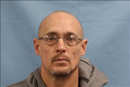 Justin Lee Skeens a registered Sex, Violent, or Drug Offender of Kansas