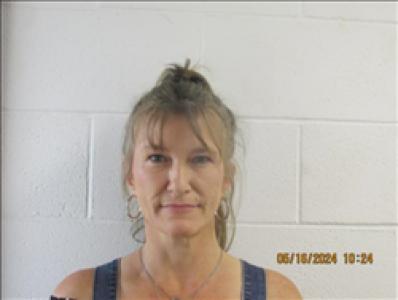 Angela Kaye Shaw a registered Sex, Violent, or Drug Offender of Kansas