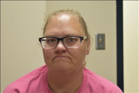 Nichole Michelle Volden a registered Sex, Violent, or Drug Offender of Kansas