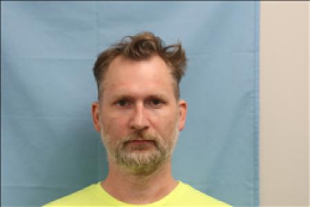 Damian Lee Eskesen a registered Sex, Violent, or Drug Offender of Kansas