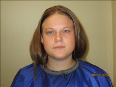 Ashlyn Nicole Saunders a registered Sex, Violent, or Drug Offender of Kansas