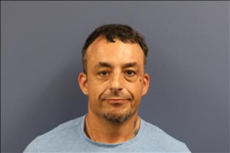 Reyes Osuna Campos a registered Sex, Violent, or Drug Offender of Kansas