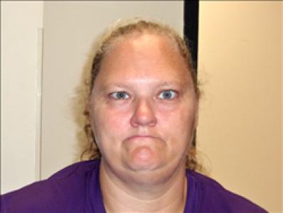 Nichole Michelle Volden a registered Sex, Violent, or Drug Offender of Kansas