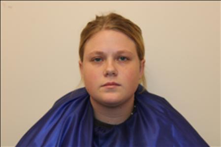 Ashlyn Nicole Saunders a registered Sex, Violent, or Drug Offender of Kansas