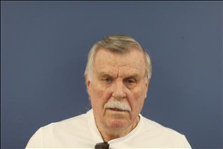 Douglas Kay Viehweg a registered Sex, Violent, or Drug Offender of Kansas