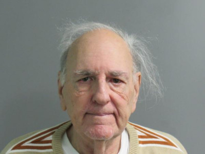 Leonard Warren Kraisel a registered Sex Offender of Maryland