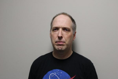 James Andrew Waulk a registered Sex Offender of Ohio