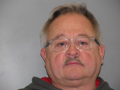 Neal Jerome Zickefoose a registered Sex Offender of Ohio