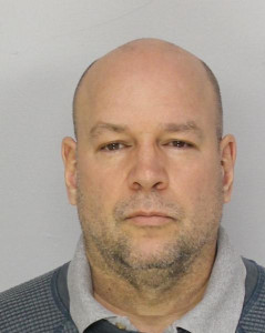 Robertluis Benitez a registered Sex Offender of New Jersey