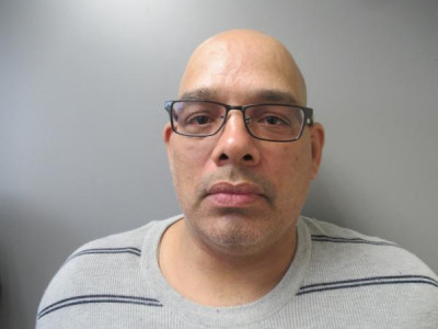 Robertito Velez a registered Sex Offender of Connecticut