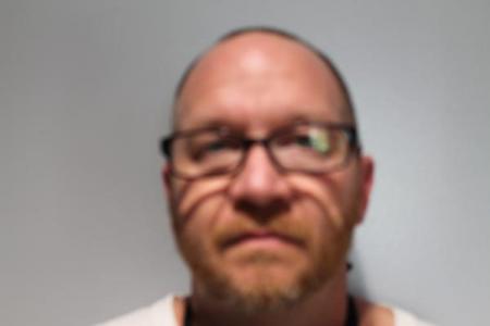 Larry Wayne Kemp Sr a registered Sex or Violent Offender of Indiana