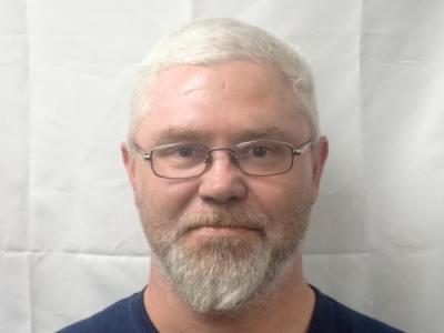 Benton D Compton a registered Sex or Violent Offender of Indiana