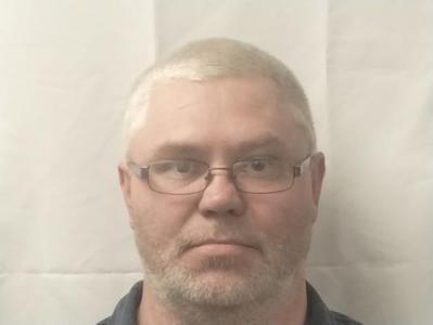 Benton D Compton a registered Sex or Violent Offender of Indiana
