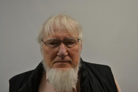 Lester R Chupp a registered Sex or Violent Offender of Indiana