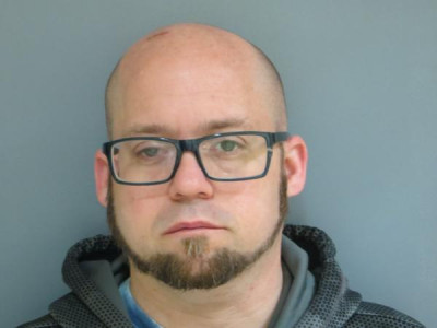 Floyd E Schrock a registered Sex or Violent Offender of Indiana