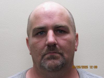 David Nathan Davis a registered Sex or Violent Offender of Indiana