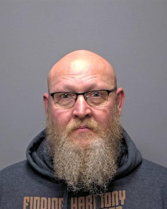 Ryan Michael Davis a registered Sex or Violent Offender of Indiana